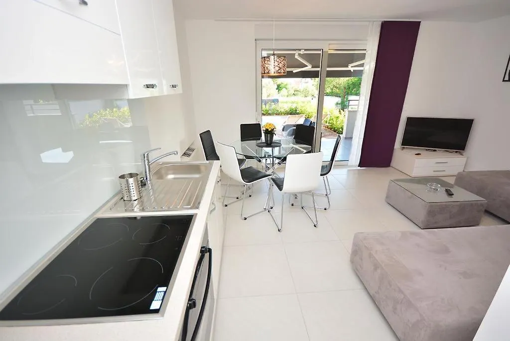 Apartment 2 With The Swimming Pool Turanj Croatia